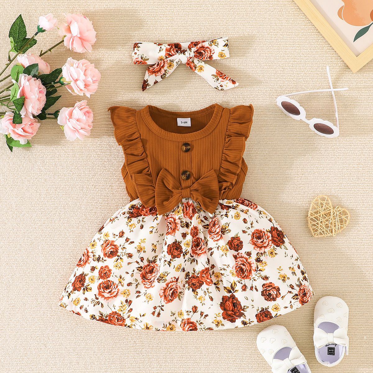 

2pcs Baby Girl Floral Print & Solid Ribbed Spliced Ruffled Sleeveless or Long-sleeve Dress & Headband Set