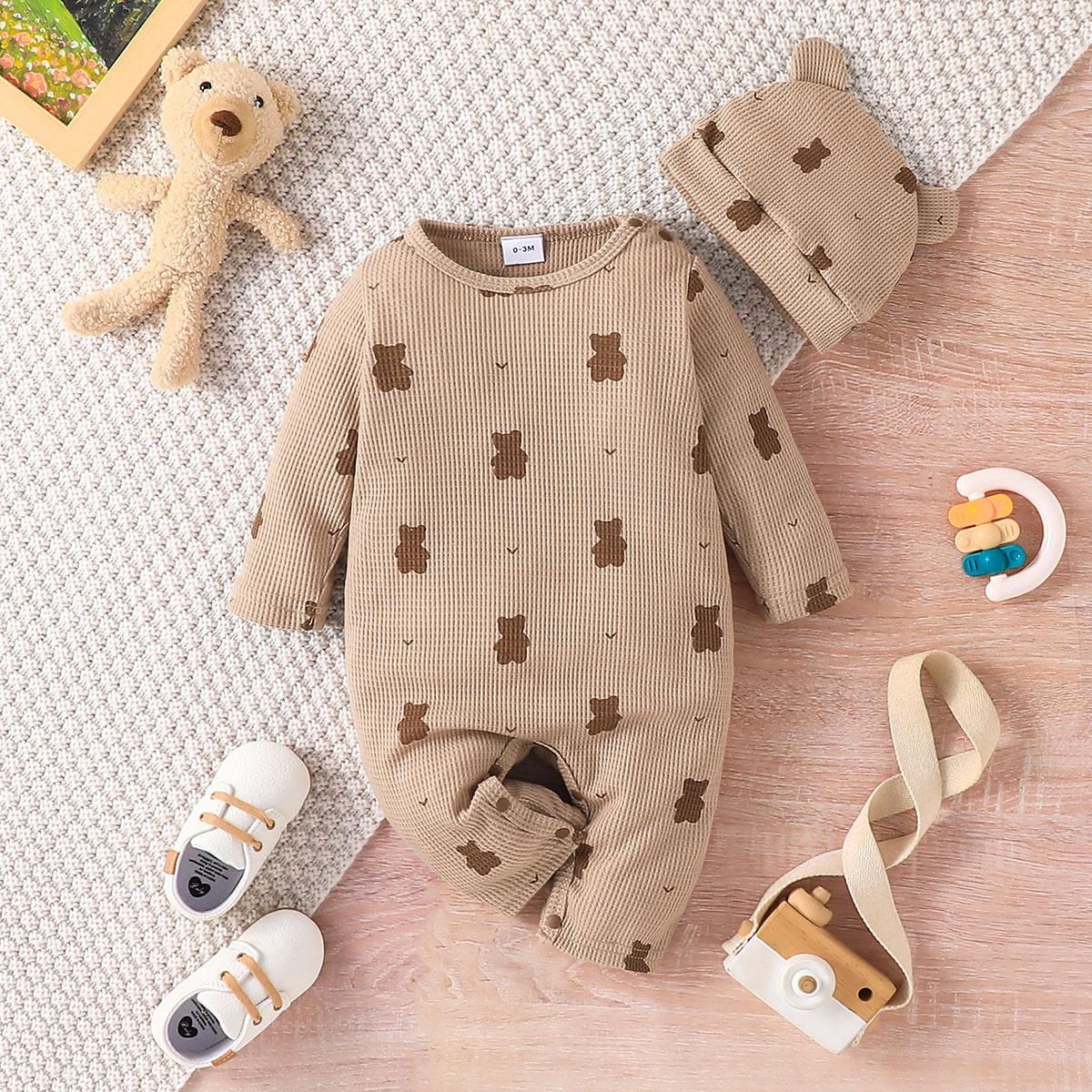 

2pcs Baby Girl Allover Bear Print Long-sleeve Waffle Jumpsuit & Hat Set