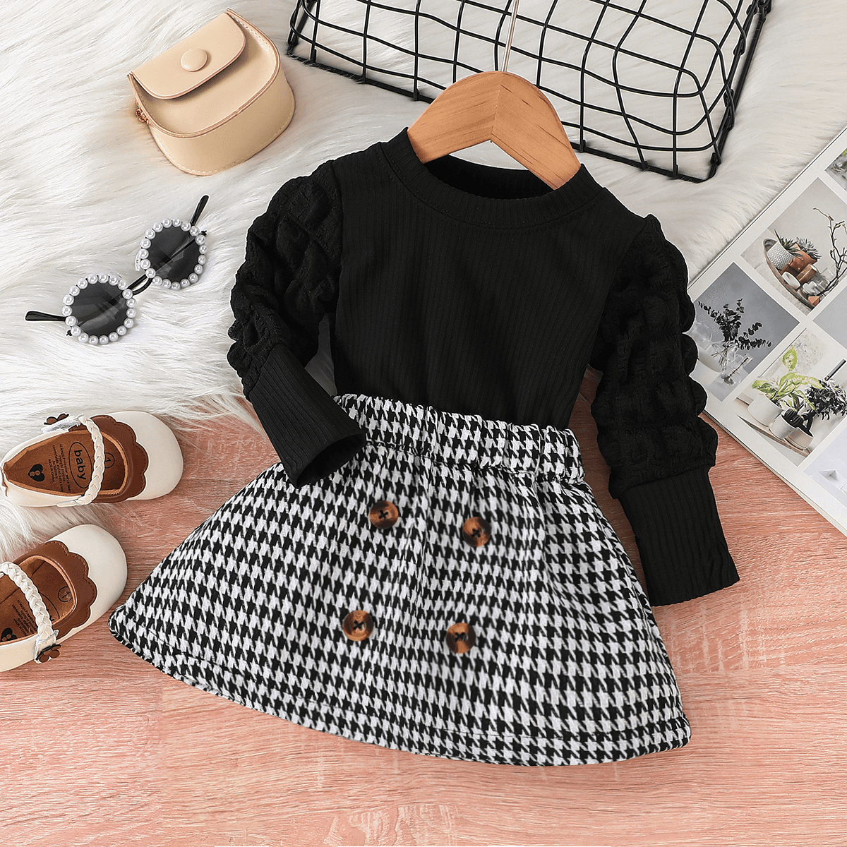 

2pcs Baby Girl Leg-of-mutton Sleeve Ribbed Romper and Houndstooth Skirt Set