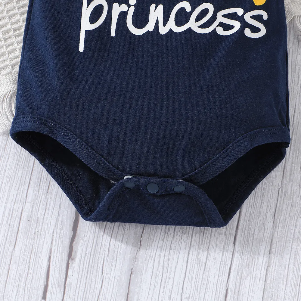 2pcs Baby Girl 95% Cotton Crown & Letter Print Short-sleeve Romper and Glittery Stars Mesh Skirt Set  big image 7