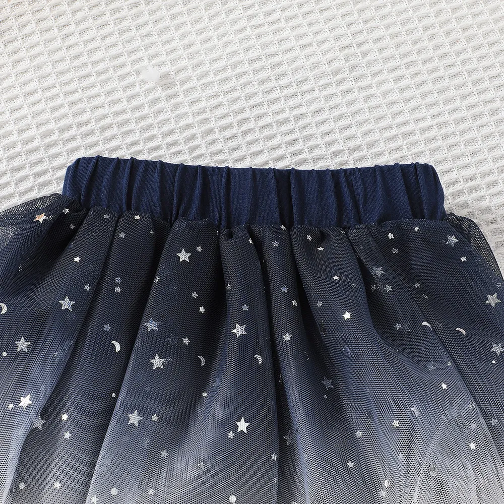 2pcs Baby Girl 95% Cotton Crown & Letter Print Short-sleeve Romper and Glittery Stars Mesh Skirt Set  big image 8