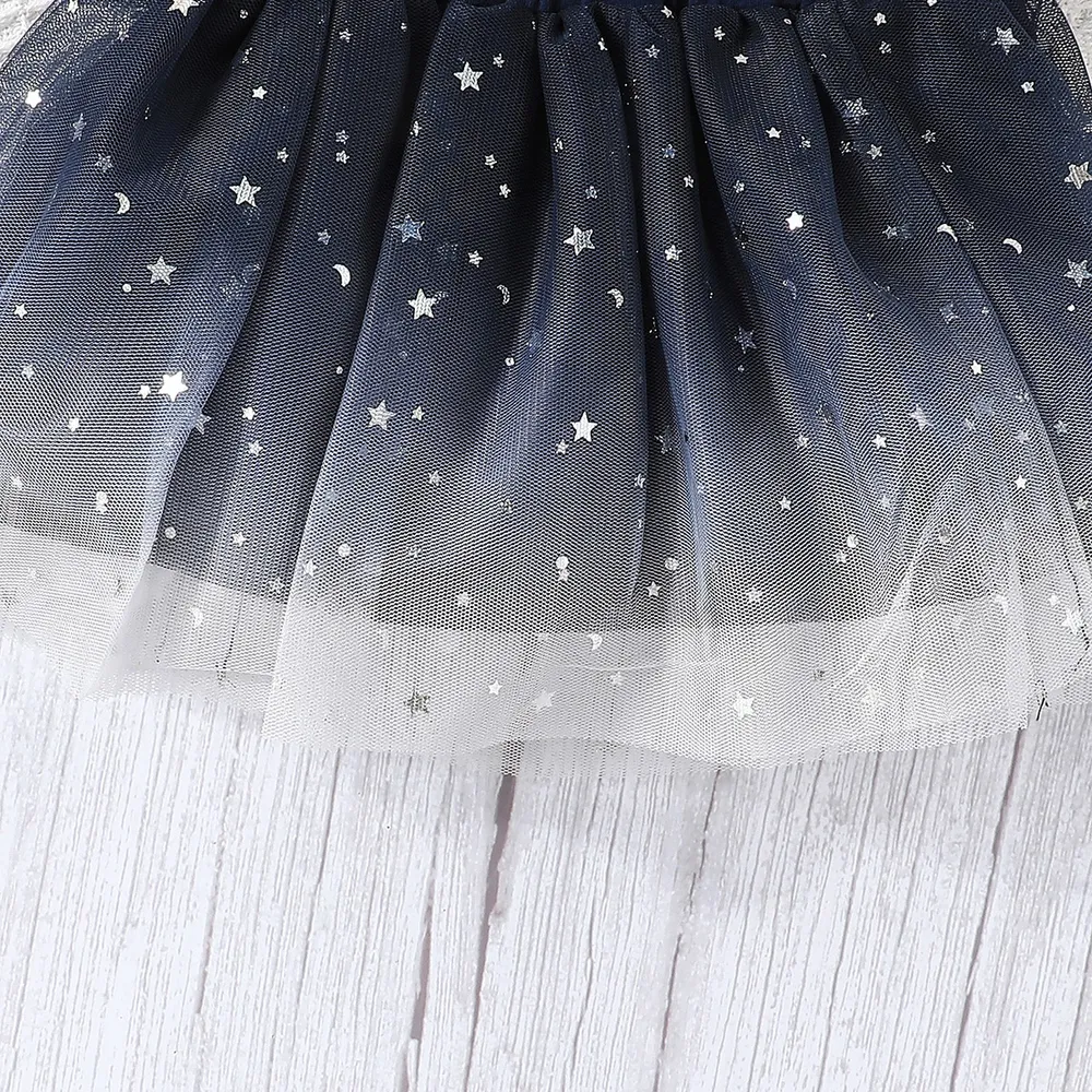 2pcs Baby Girl 95% Cotton Crown & Letter Print Short-sleeve Romper and Glittery Stars Mesh Skirt Set big image 9