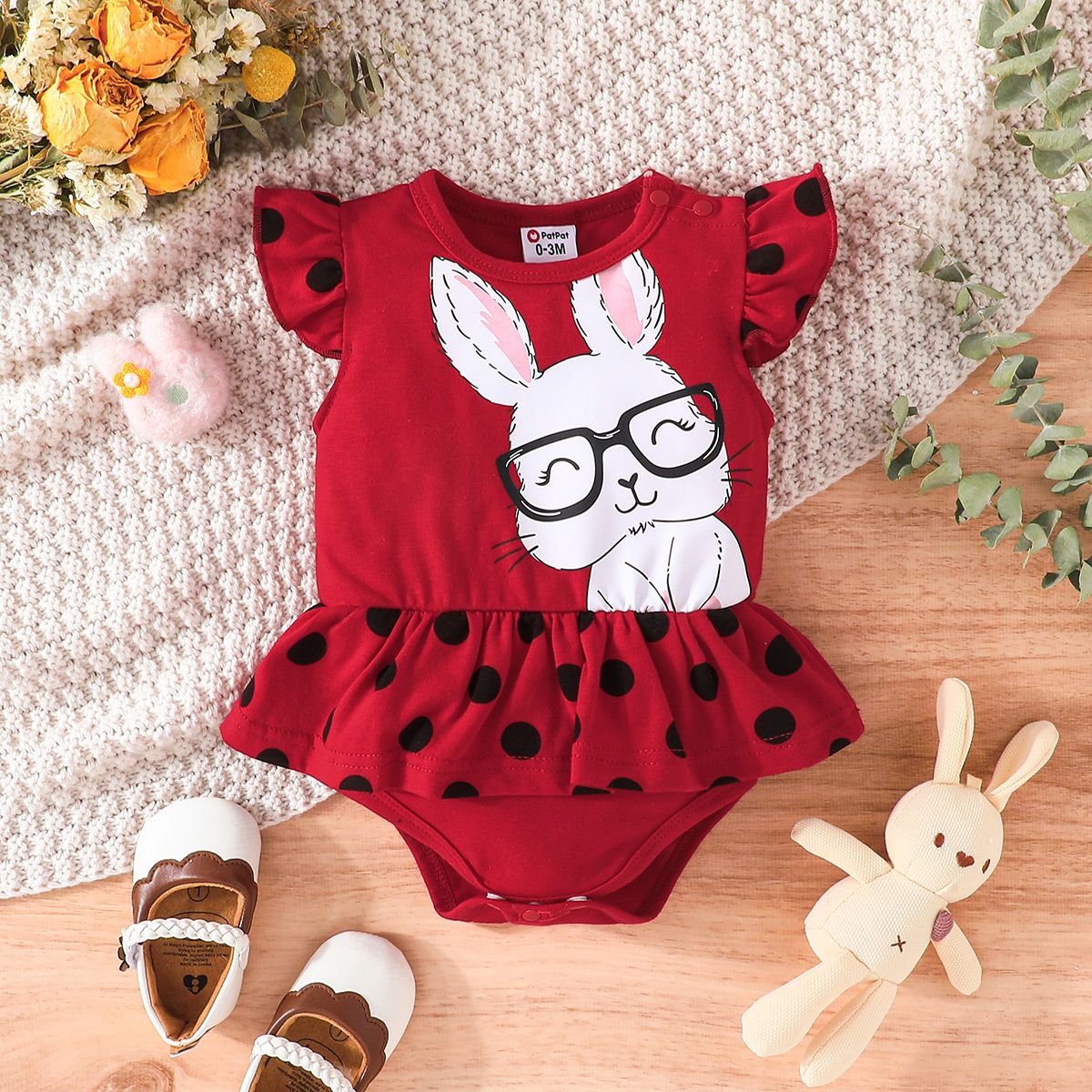 

Baby Girl Rabbit Print Spliced Polka Dots Flutter-sleeve Romper