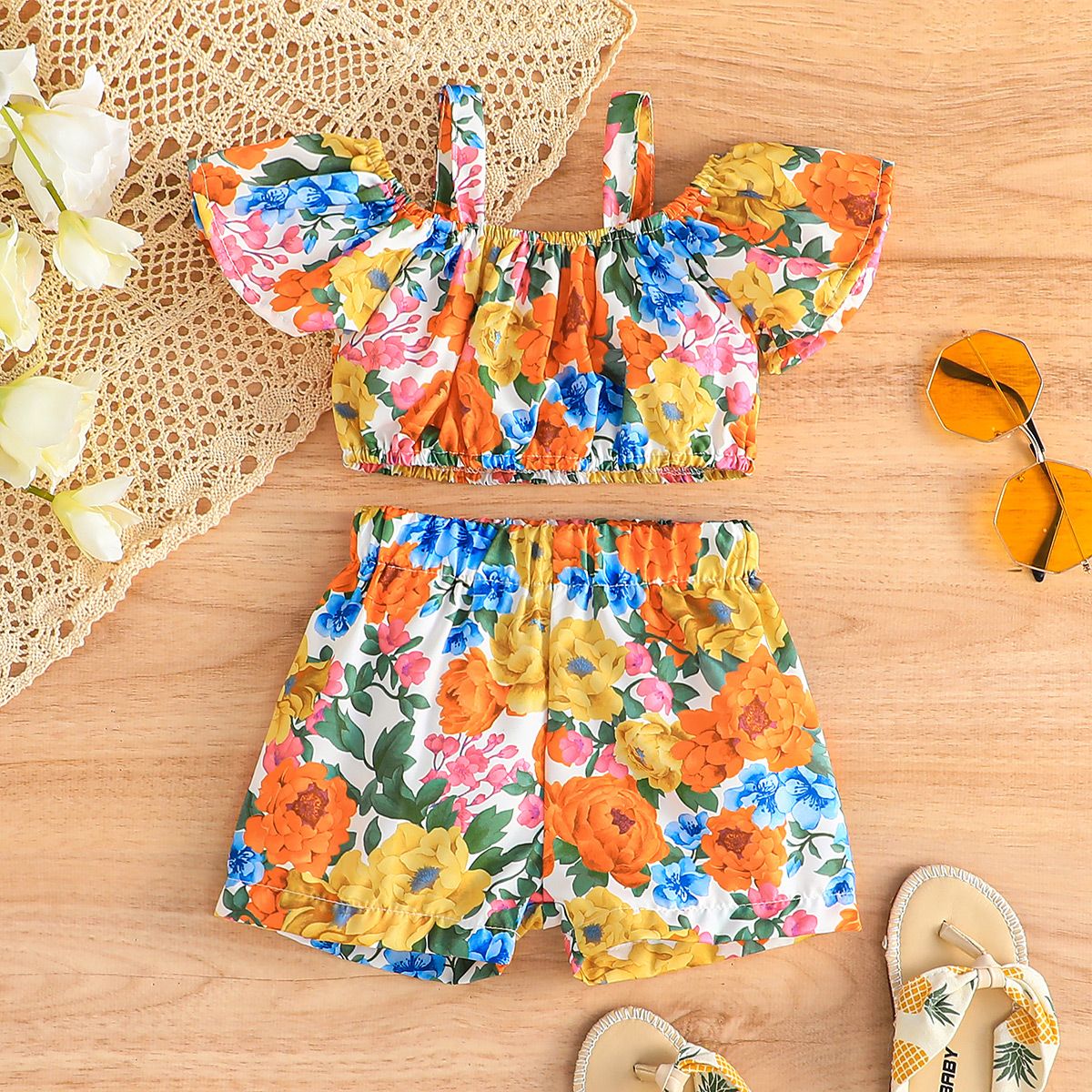 

2pcs Baby Girl Floral Print Slip Flutter-sleeve Top and Shorts Set