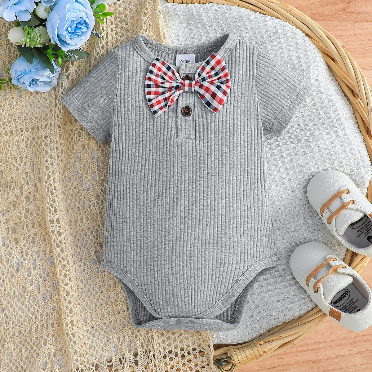 Baby Boy Bow Tie Decor Short-sleeve Ribbed Bodysuit  big image 1