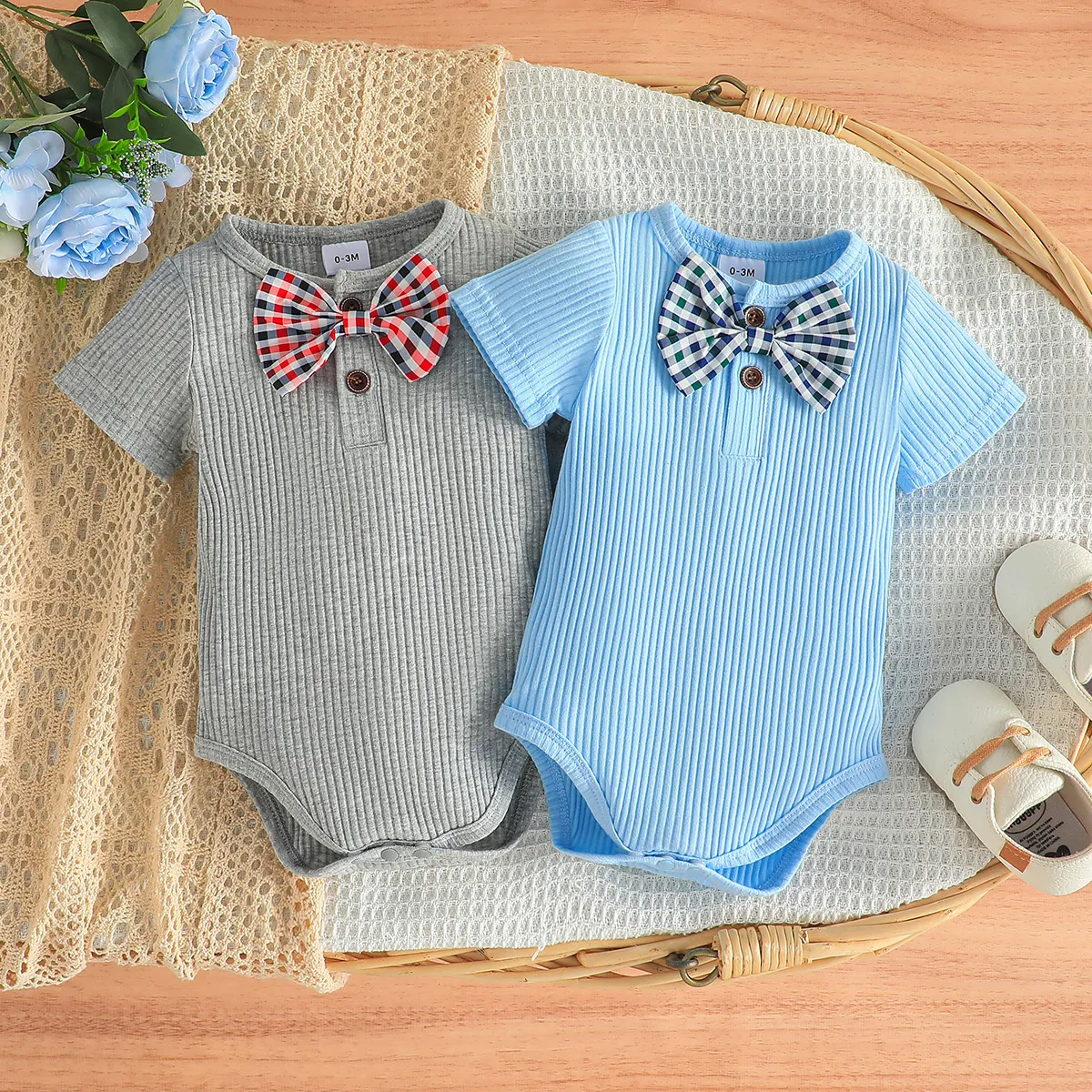 Baby Boy Bow Tie Decor Short-sleeve Ribbed Bodysuit  image 2
