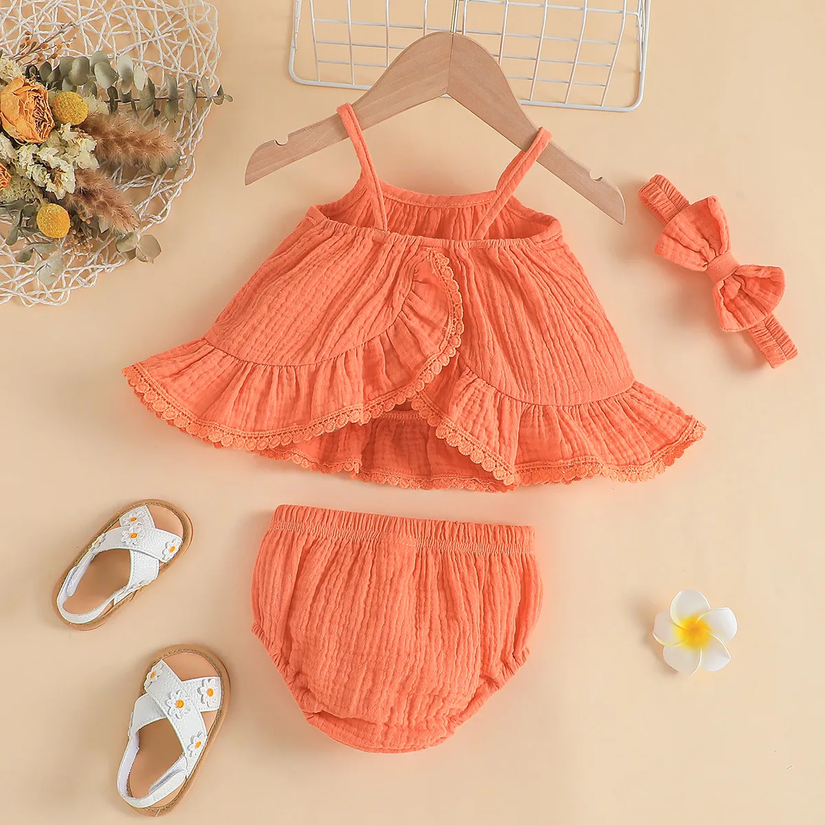 3pcs Baby Girl 100% Cotton Ruffle Solid Irregular Hemline Ribbed Slip Top and Shorts & Headband Set  big image 1
