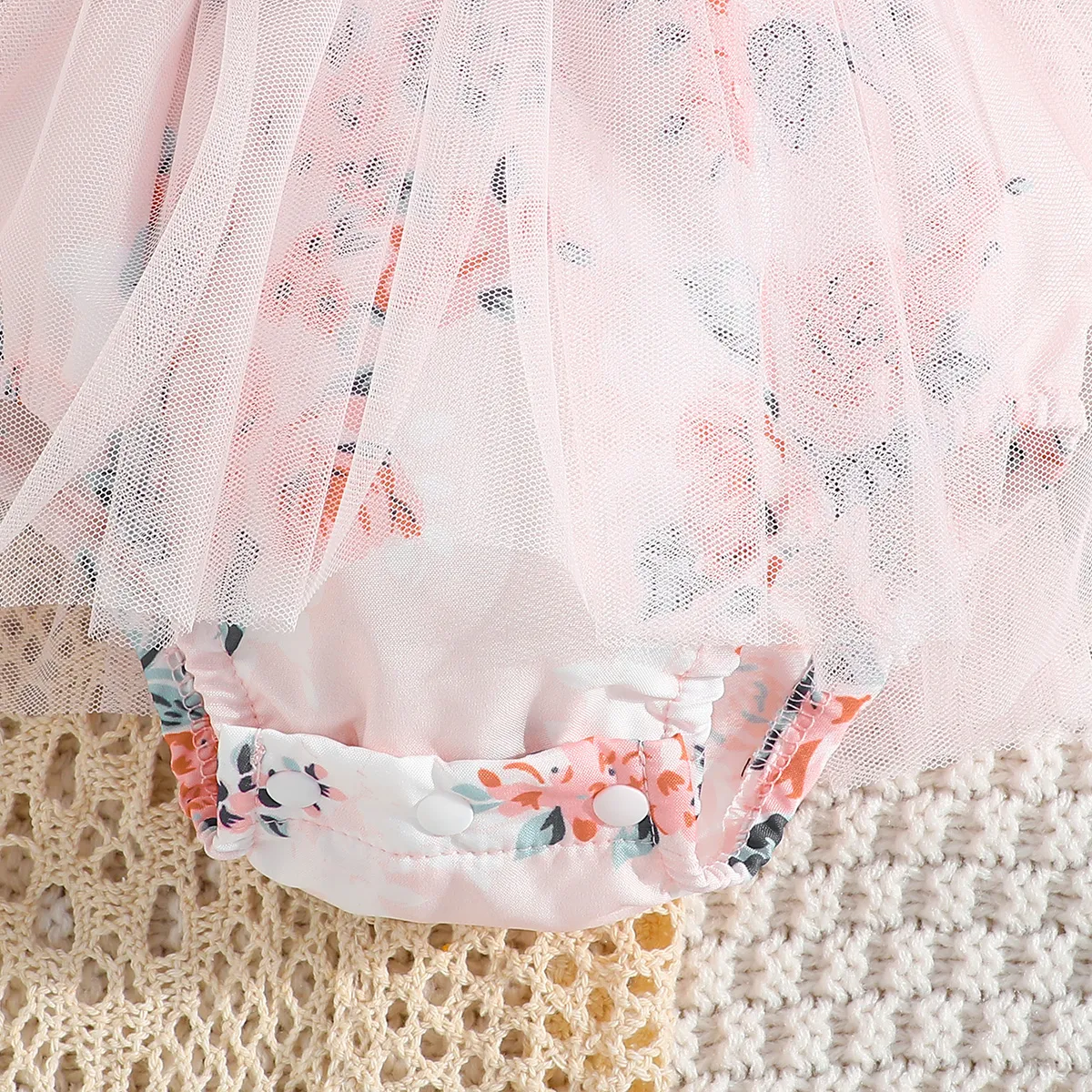 2pcs Baby Girl Bow Front Flutter-sleeve Mesh Panel Rib-knit Bodysuit Dress with Headband   big image 6