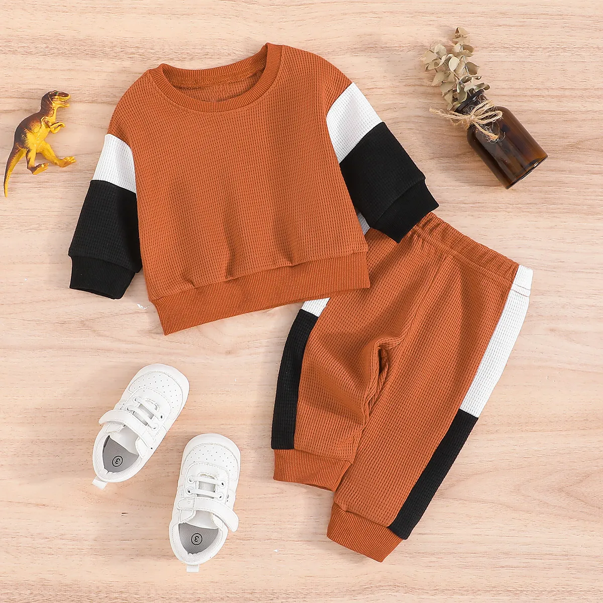 2pcs Baby Girl/Boy Waffle Color Block Top and Pants Set Brown big image 1