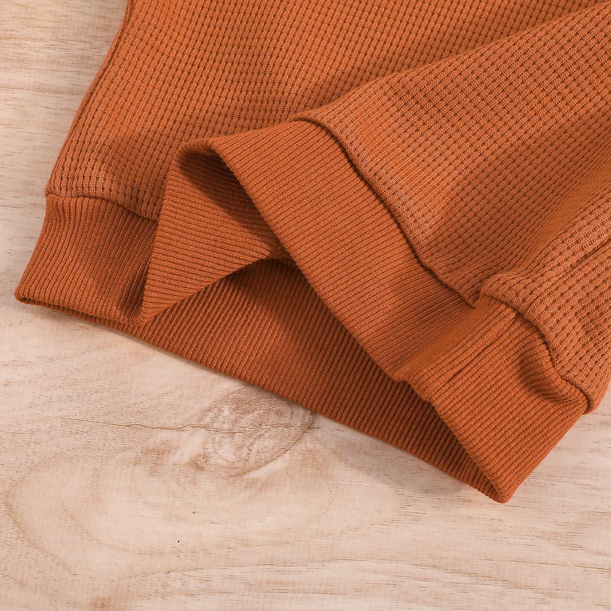 2pcs Baby Girl/Boy Waffle Color Block Top and Pants Set  Brown image 5