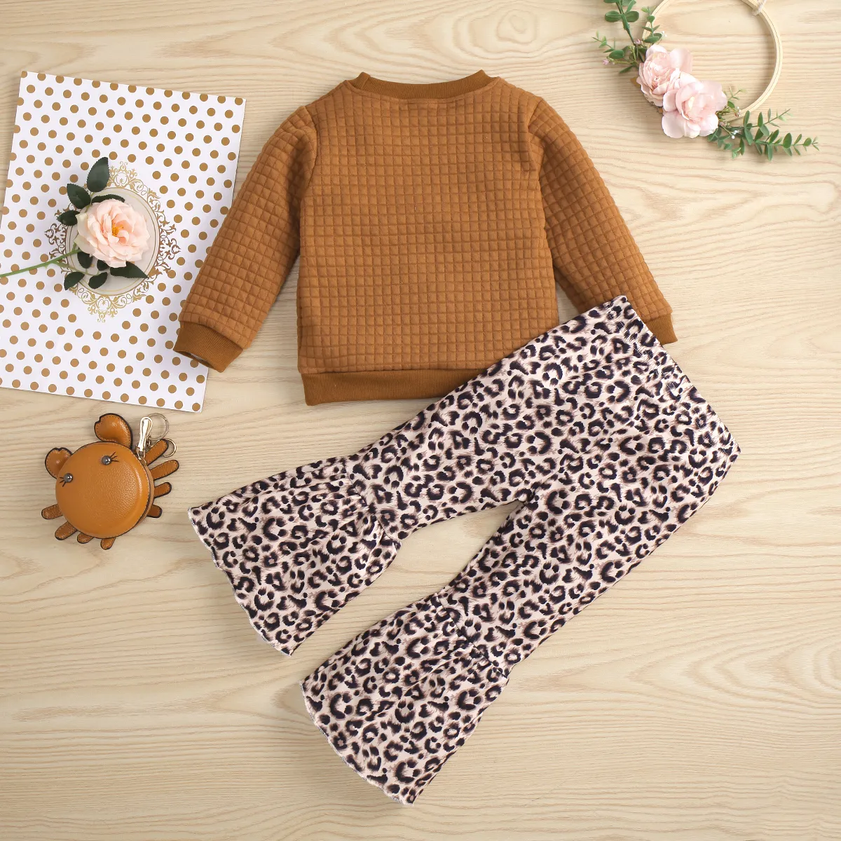 2-piece Toddler Girl Heart Leopard Print Textured Pullover and Flared Pants Set Brown big image 1