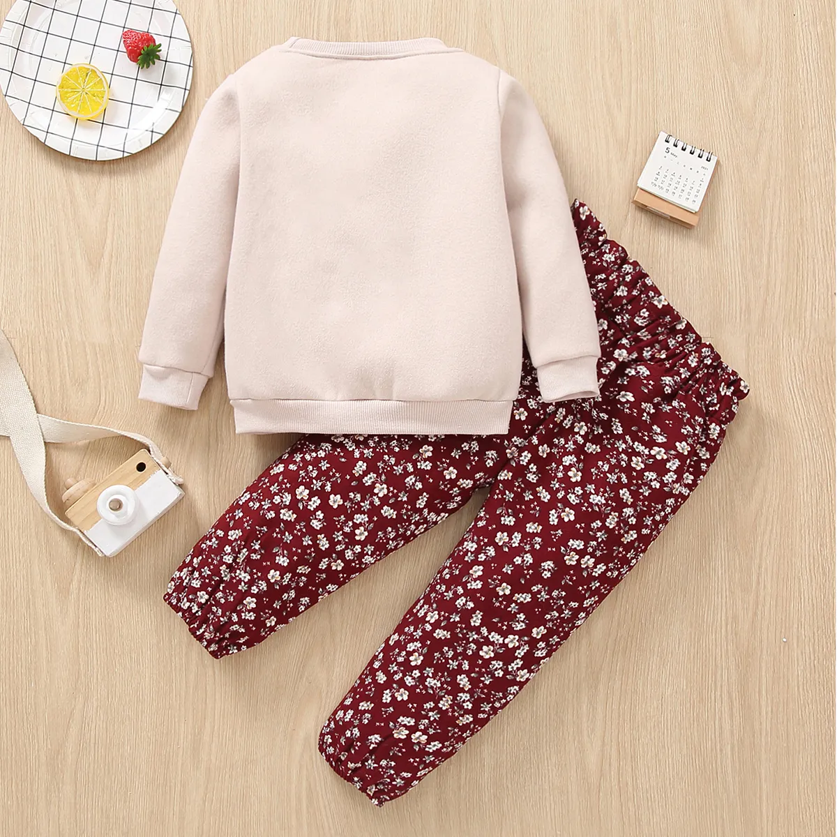 2-piece Toddler Girl Bowknot Design Rabbit Print Pullover Sweatshirt and Floral Print Paperbag Pants Set Red big image 1