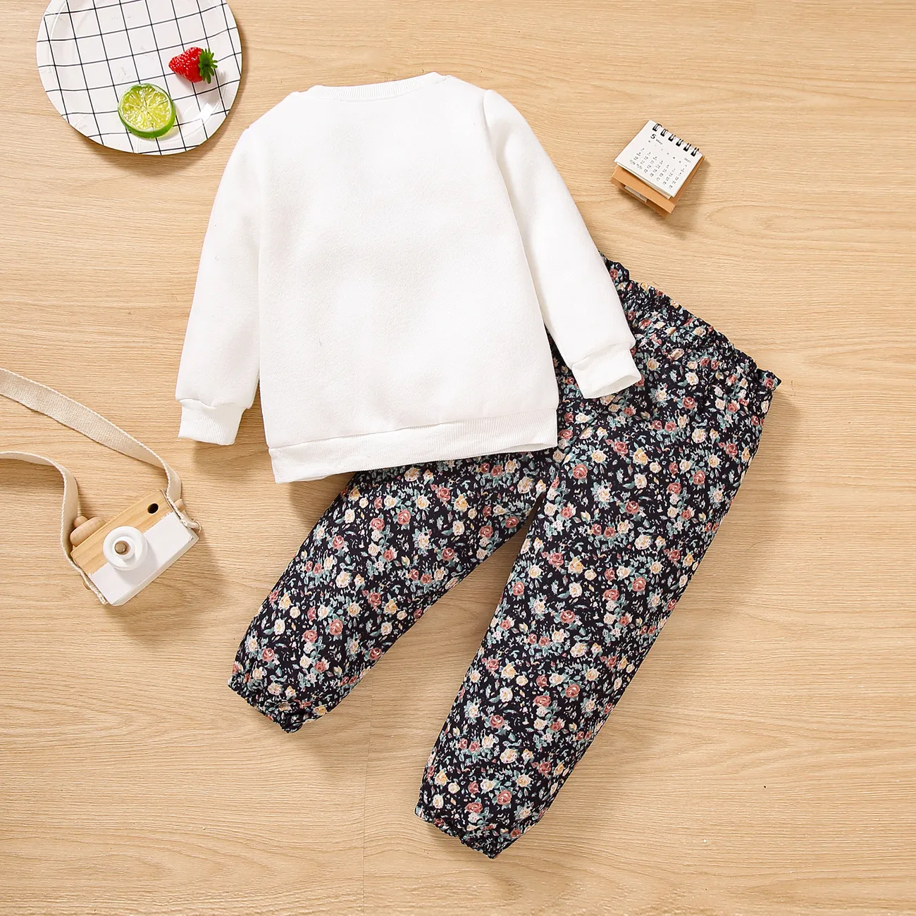 2-piece Toddler Girl Bowknot Design Rabbit Print Pullover Sweatshirt and Floral Print Paperbag Pants Set White big image 1