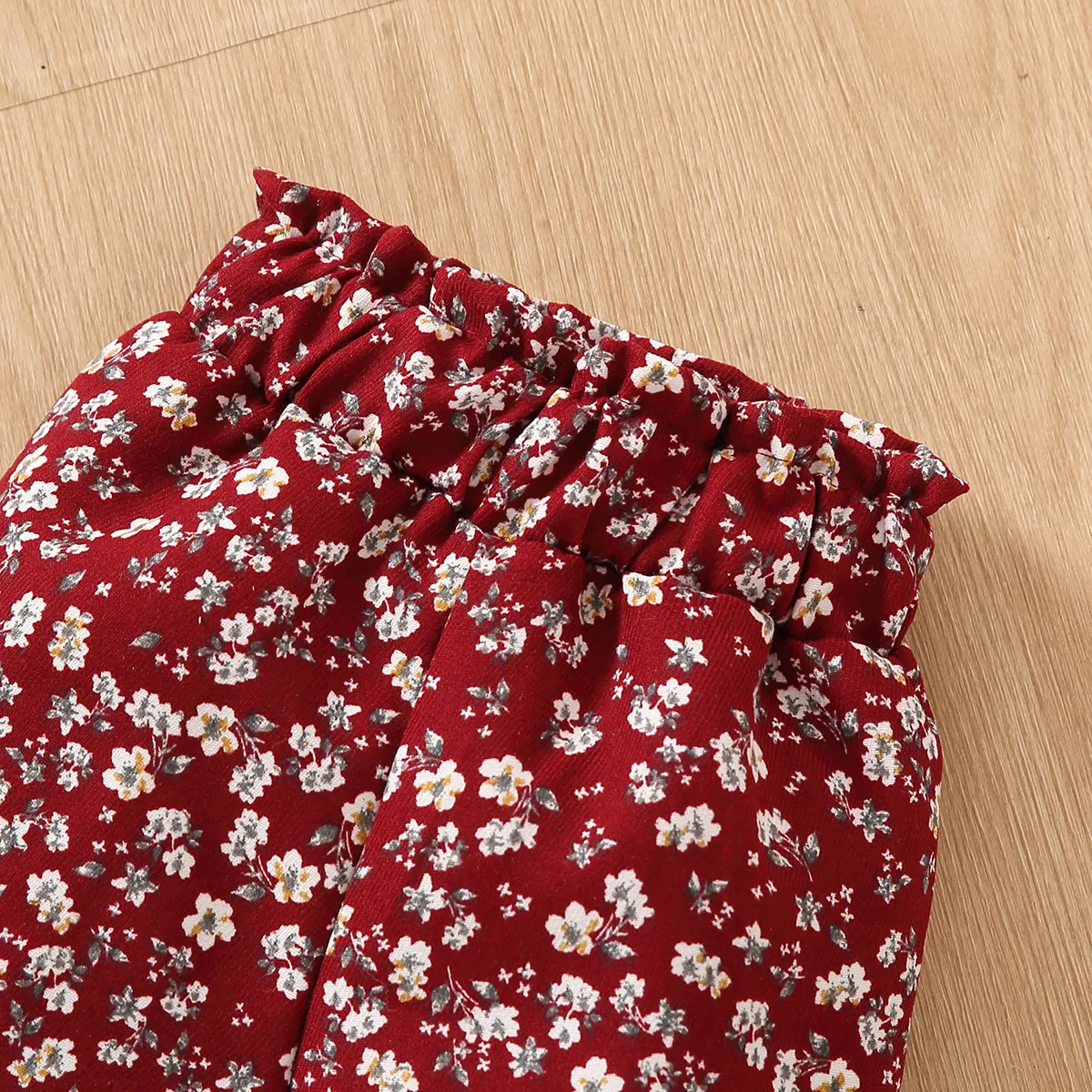 2pcs Baby Girl 95% Cotton Long-sleeve Cartoon Rabbit Print Sweatshirt and Floral Print Trousers Set Red image 5
