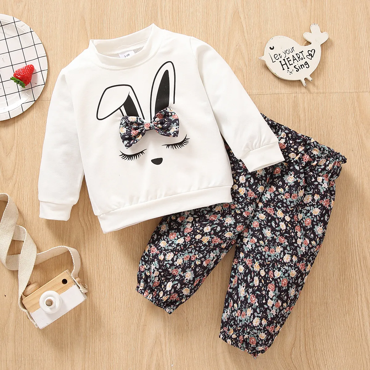 2pcs Baby Girl 95% Cotton Long-sleeve Cartoon Rabbit Print Sweatshirt and Floral Print Trousers Set Deep Blue