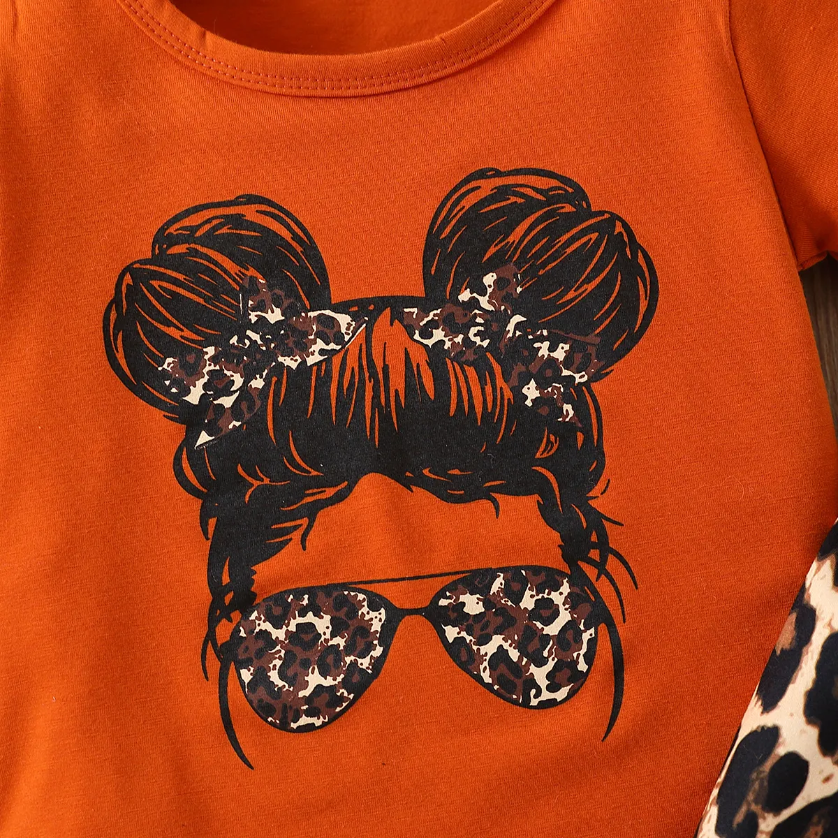 2pcs Toddler Girl Cartoon Figure Print Short-sleeve White Tee and Leopard Print Shorts Set Brown big image 1