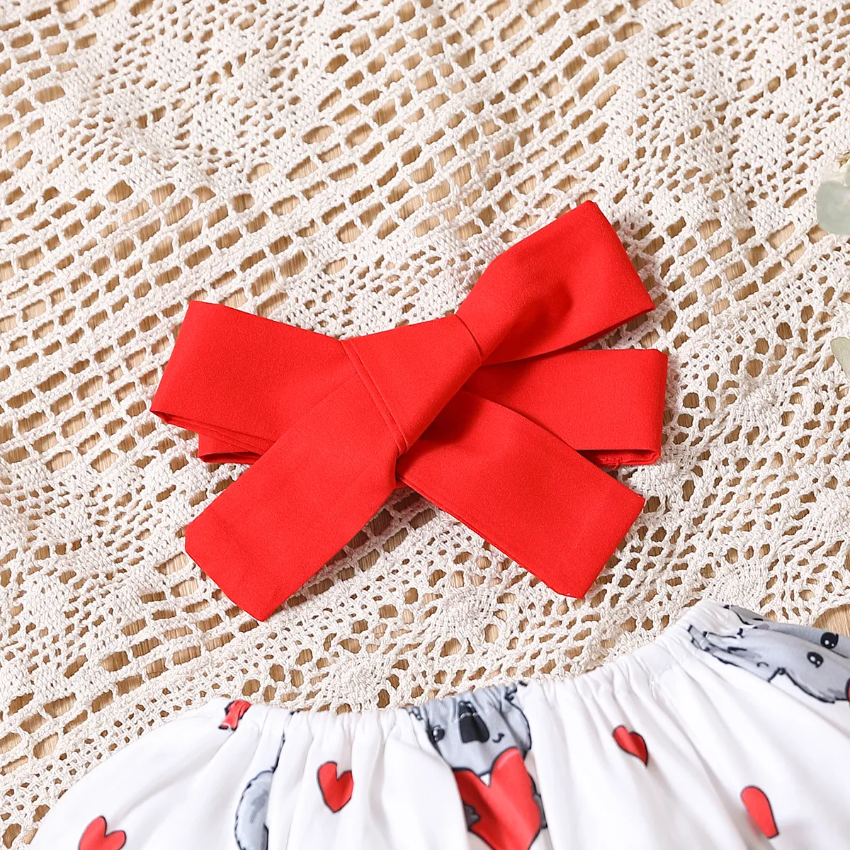 2pcs Baby Girl Bow Front Koala Print Ruffle-sleeve Bodysuit and Headband Set  image 2