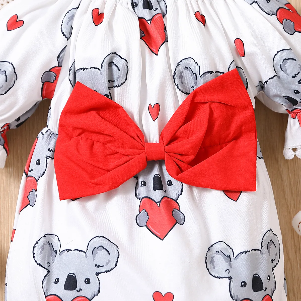 2pcs Baby Girl Bow Front Koala Print Ruffle-sleeve Bodysuit and Headband Set  image 4