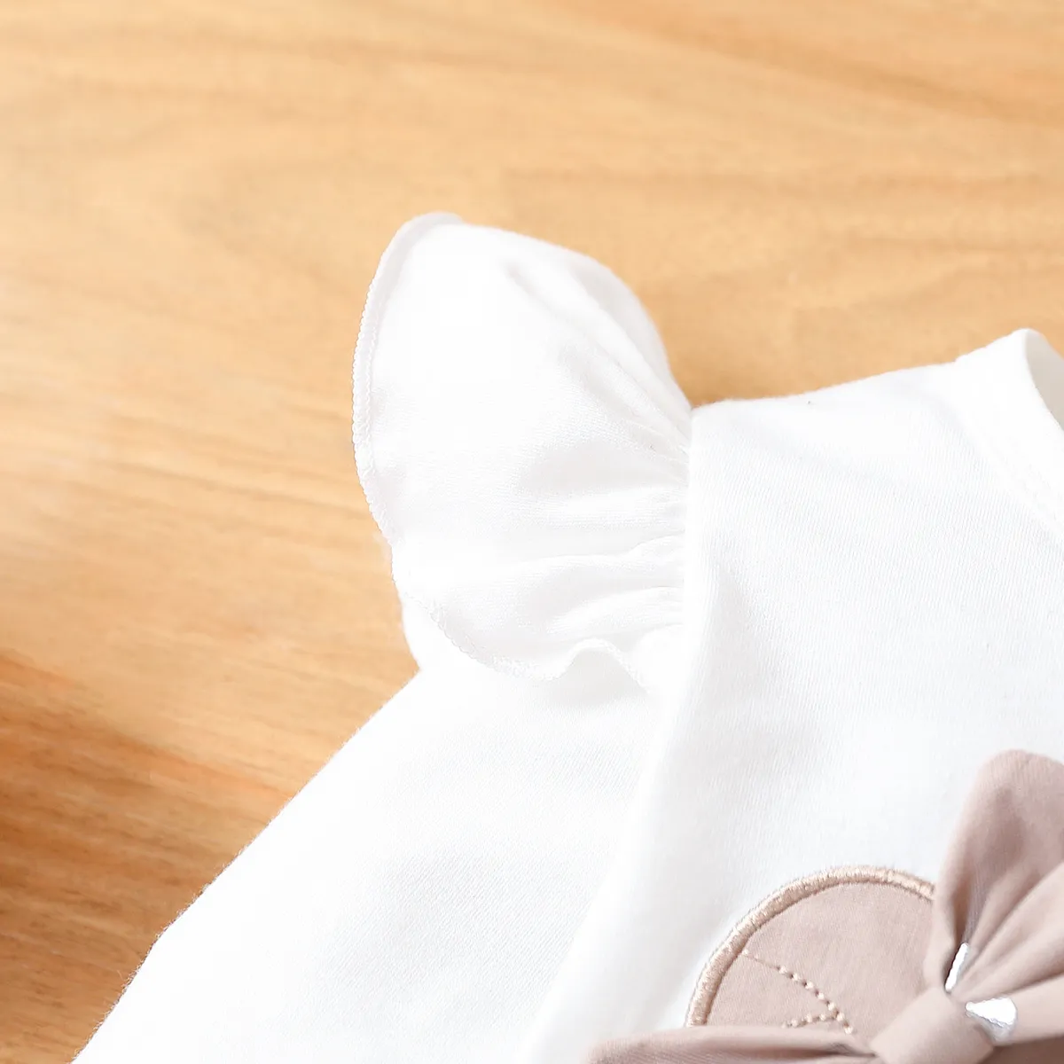 2pcs Toddler Girl Bear Pattern Mesh Flutter Sleeve Suit-Dress  image 5