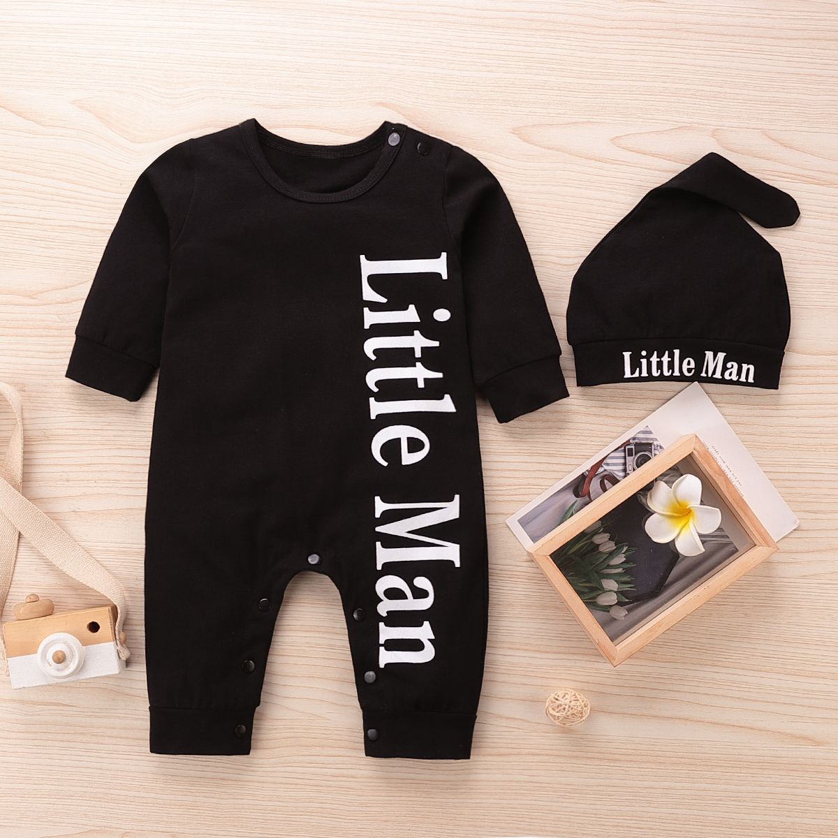 

2pcs Letter Print Long-sleeve Black or White Baby Set