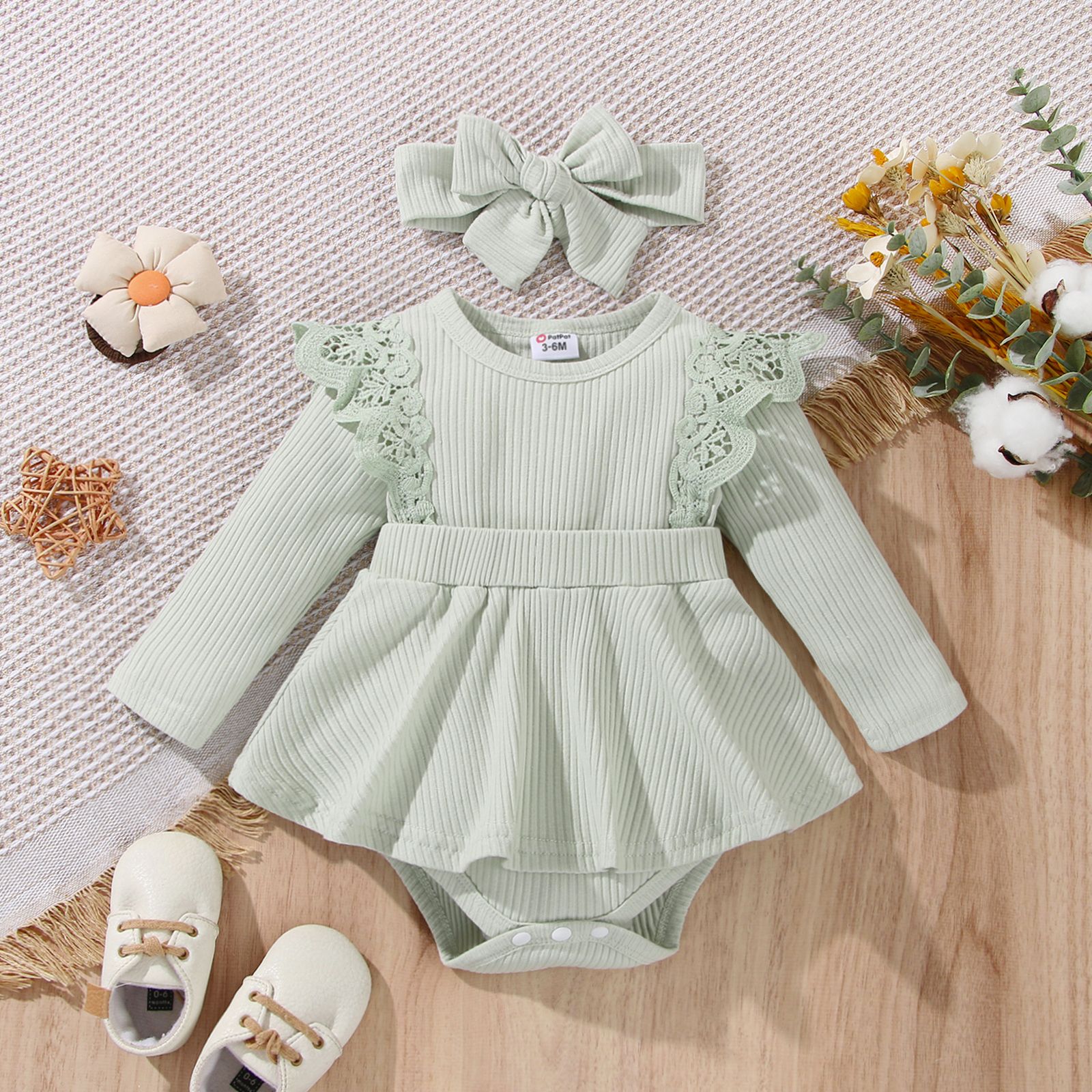 2pcs Baby Girl Solid Rib Knit Spliced Lace Long-sleeve Romper With Headband Set
