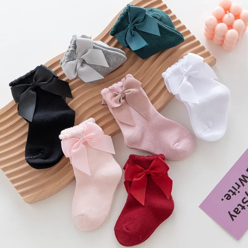 Chaussettes de couleur unie à décor de nœud papillon pour bébé / tout-petit / enfant Gris big image 1