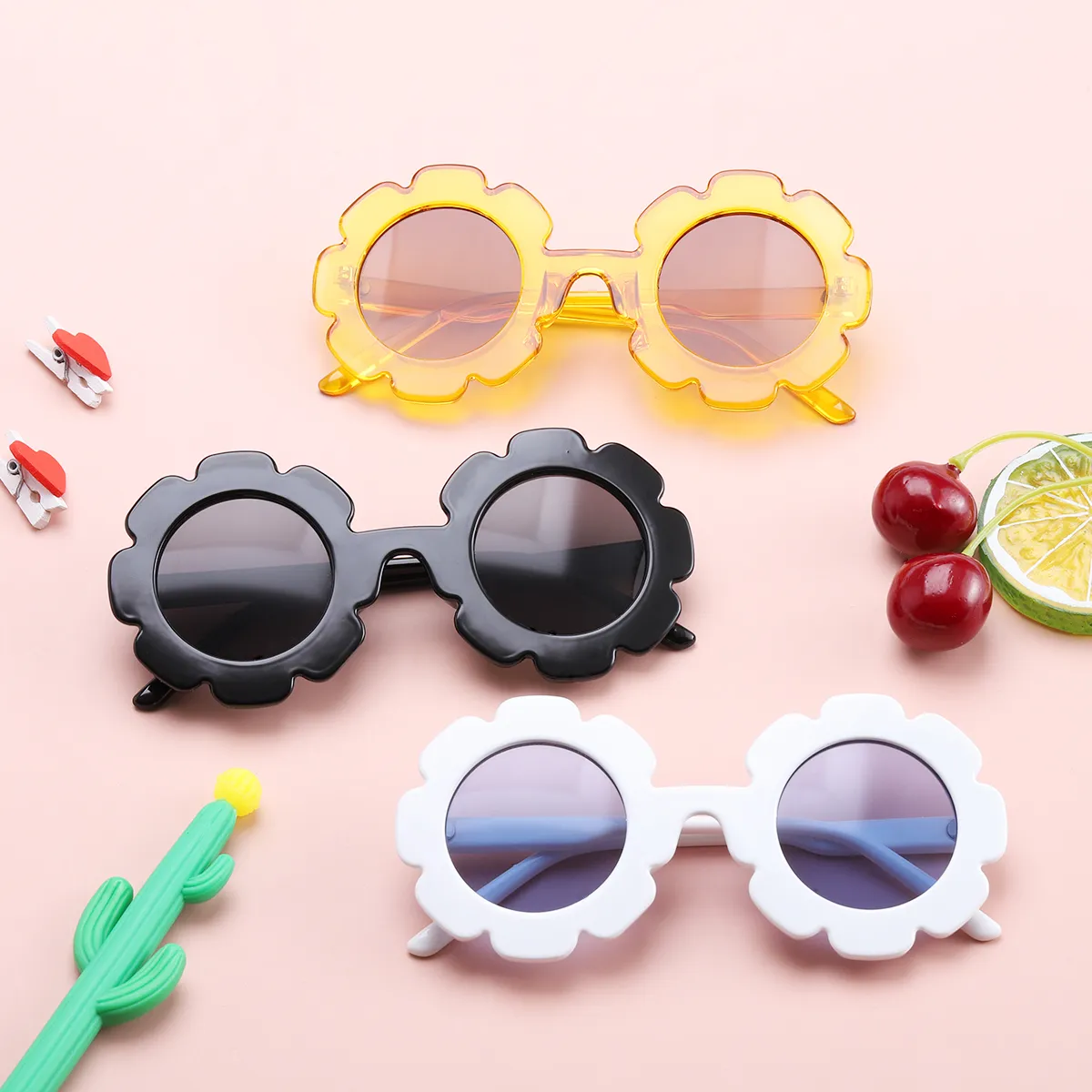Kids Flower Shape Decorative Glasses (With Glasses Case)