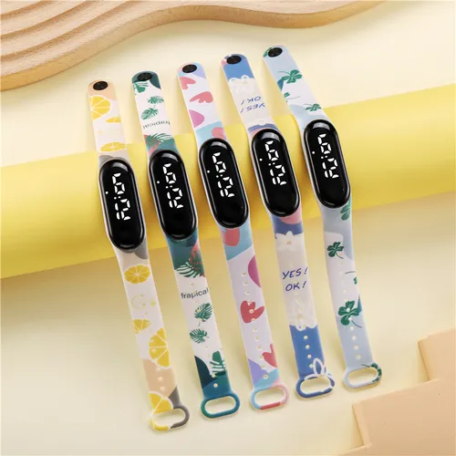 Kid LED Cartoon Printing Electronic Watch (with a Packaging Box)
