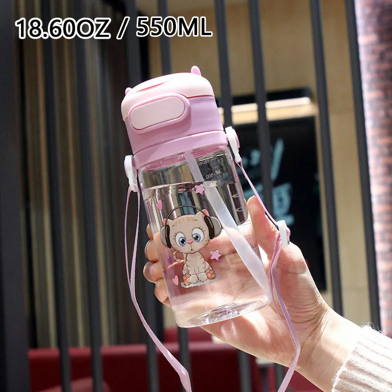 550 ml/18,6 Unzen niedliches Cartoon-Muster Kinder Strohhalm Wasserflasche aus Kunststoff, tragbar, Silikon, gerade Trinkhalme, Tasse mit Skala und personalisiertem Griff helles lila big image 1