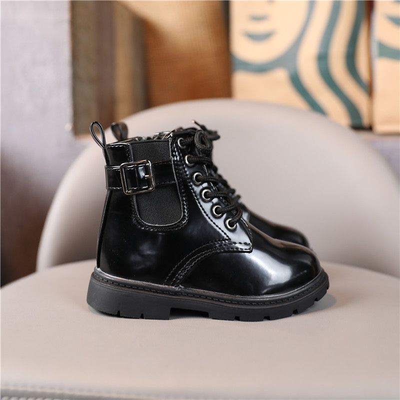 

Toddler / Kid Lace Up Front Classic Black Boots (Toddler US 6-US 8 is 5 pairs of eyelets, US 8.5-US 11 is 6 pairs of eyelets)