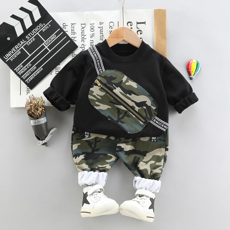 

2pcs Toddler Boy Trendy Camouflage Print Bag Design Sweatshirt and Pants Set