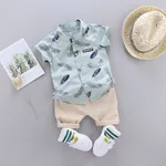 2pcs Baby Boy 95% Cotton Short-sleeve All Over Feather Print Button Up Shirt and Solid Shorts Set Green