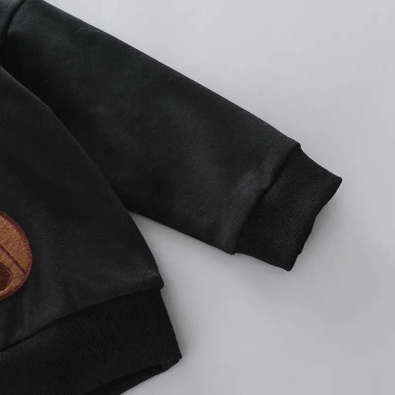 2pcs Baby Boy/Girl Bear Embroidered Black Long-sleeve Sweatshirt and Sweatpants Set Black image 6