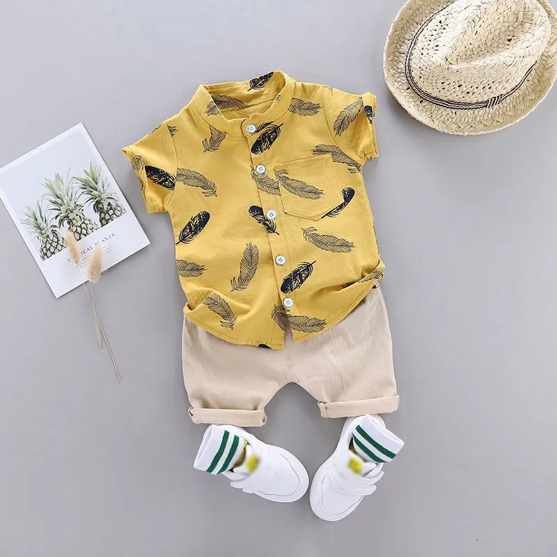 2pcs Toddler Boy Vacation Feather Print Shirt and Shorts Set  big image 1