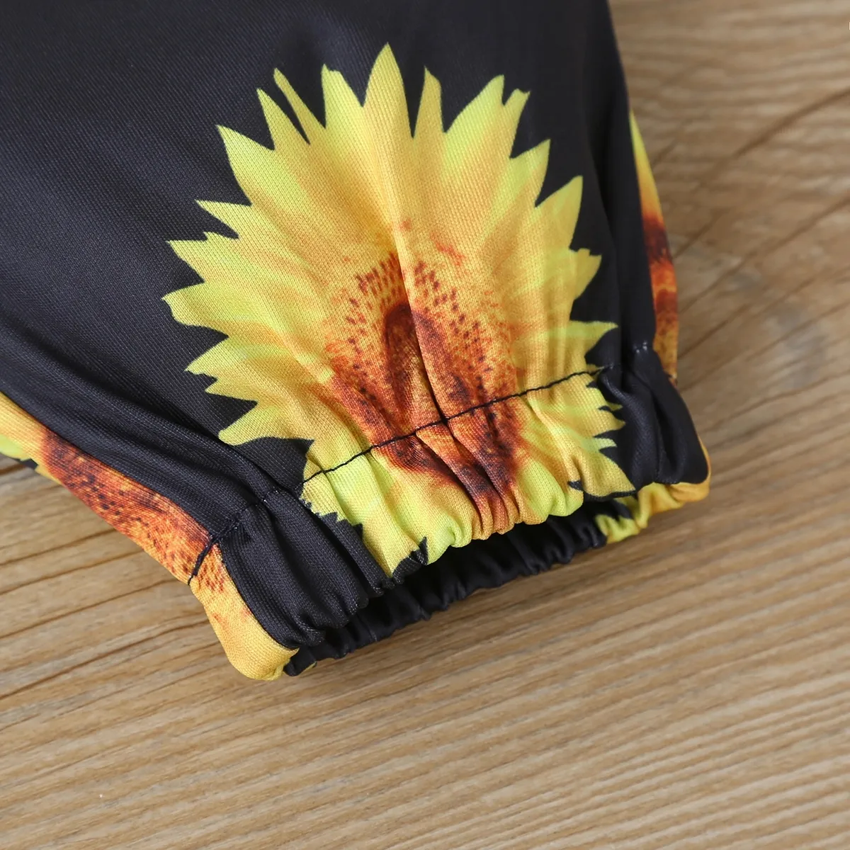 3pcs Baby Girl 95% Cotton Ruffle Long-sleeve Romper and Sunflower Floral Print Pants with Headband Set Yellow image 6