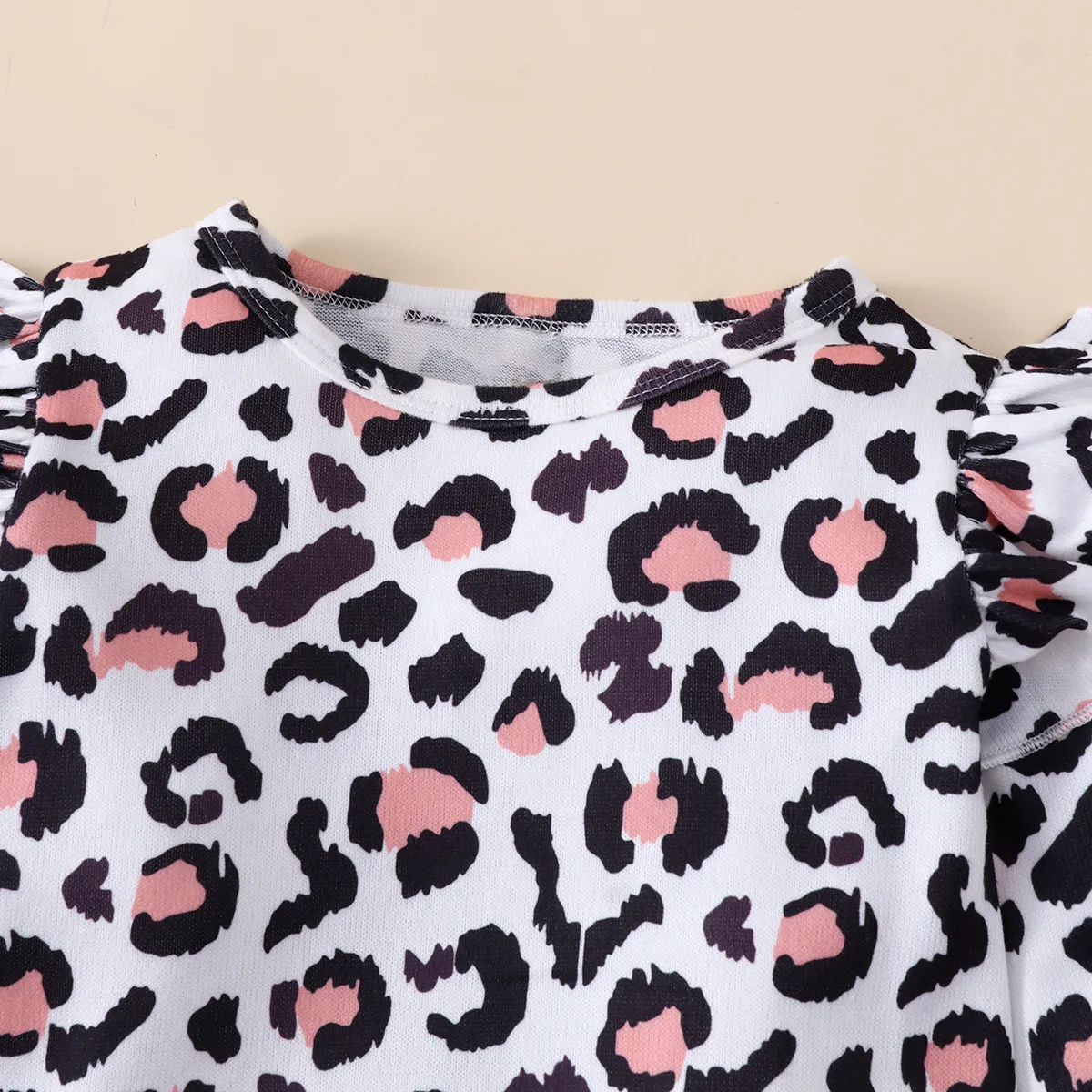 2-piece Toddler Girl Leopard Print Flutter Long-sleeve Top and Heart Pattern Pants Set Light Pink big image 1