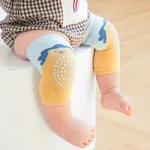 Baby Crawling Dispensing Animal Pattern Non-slip Eyelet Breathable Knee Pads Yellow