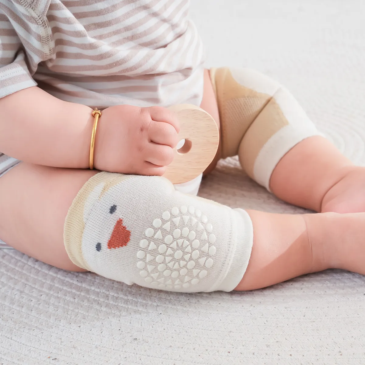 Joelheiras antiderrapantes respiráveis dos desenhos animados do bebê para meninos e meninas Branco image 2