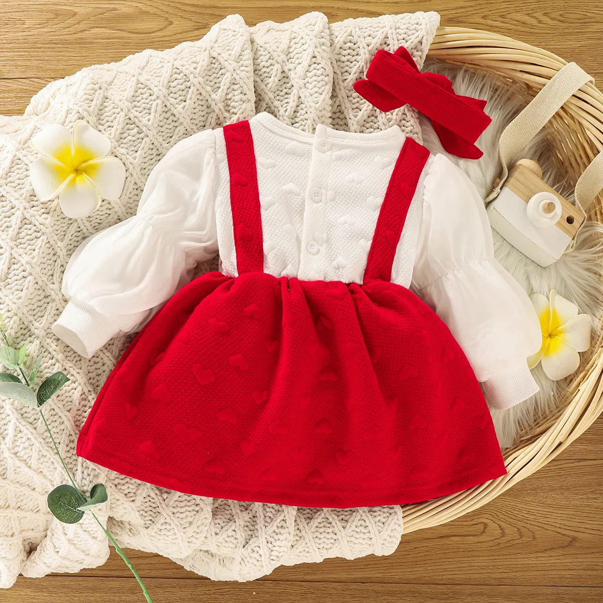 2pcs Baby Girl Love Heart Textured Long Puff Sleeve Faux-two Dress Set Red big image 1
