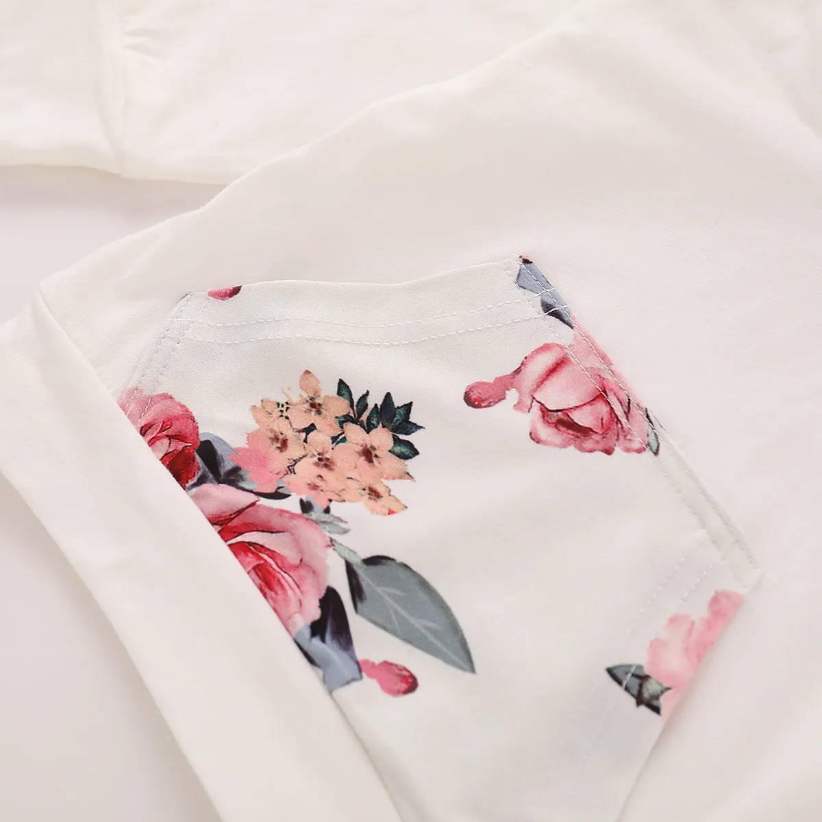 3pcs Baby Girl 95% Cotton Long-sleeve Hoodie and Floral Print Pants with Headband Set  image 4