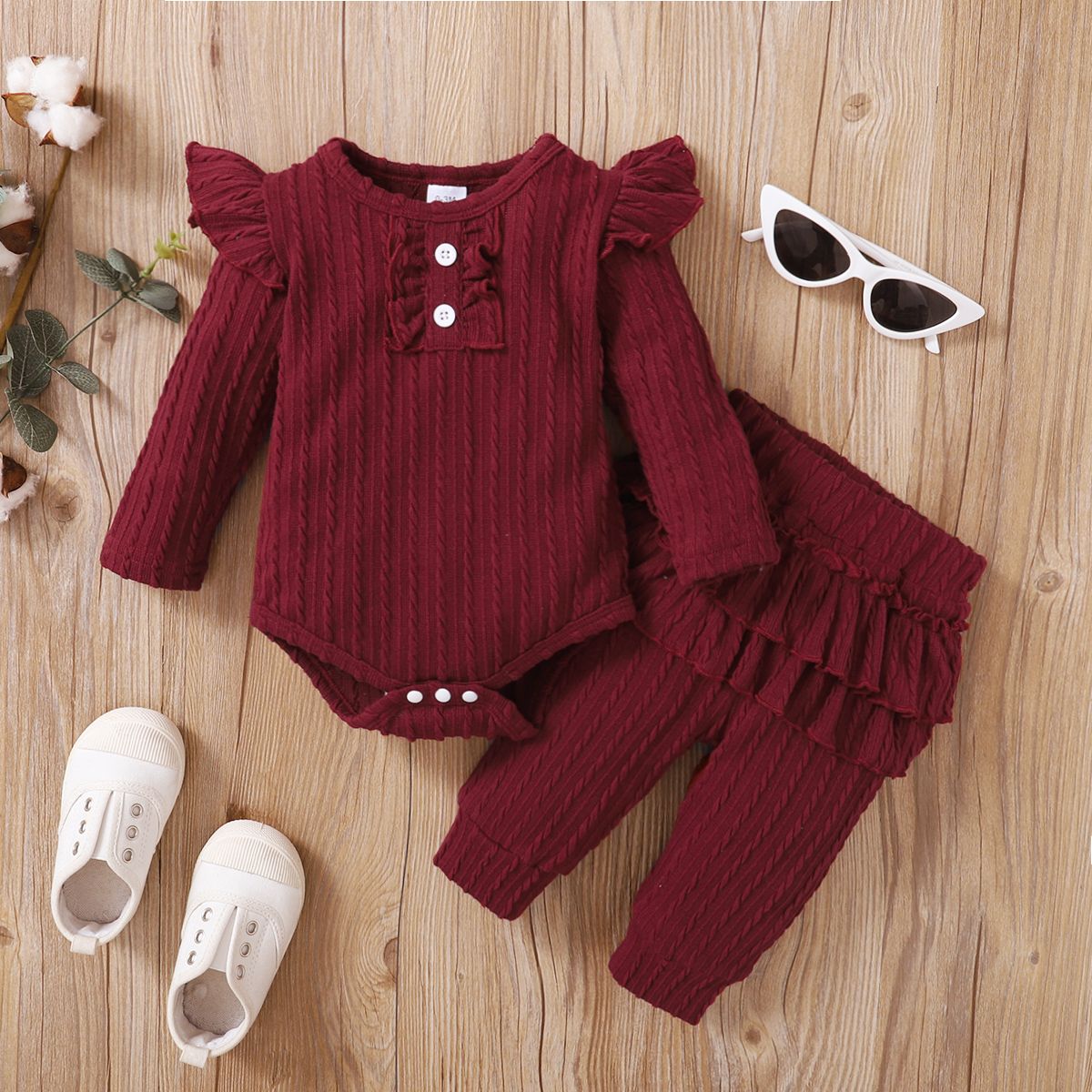 

2pcs Baby Girl Solid Cable Knit Long-sleeve Romper and Layered Ruffle Trousers Set