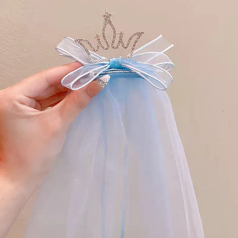 An exquisite crown veil for a sweet and elegant princess Blue