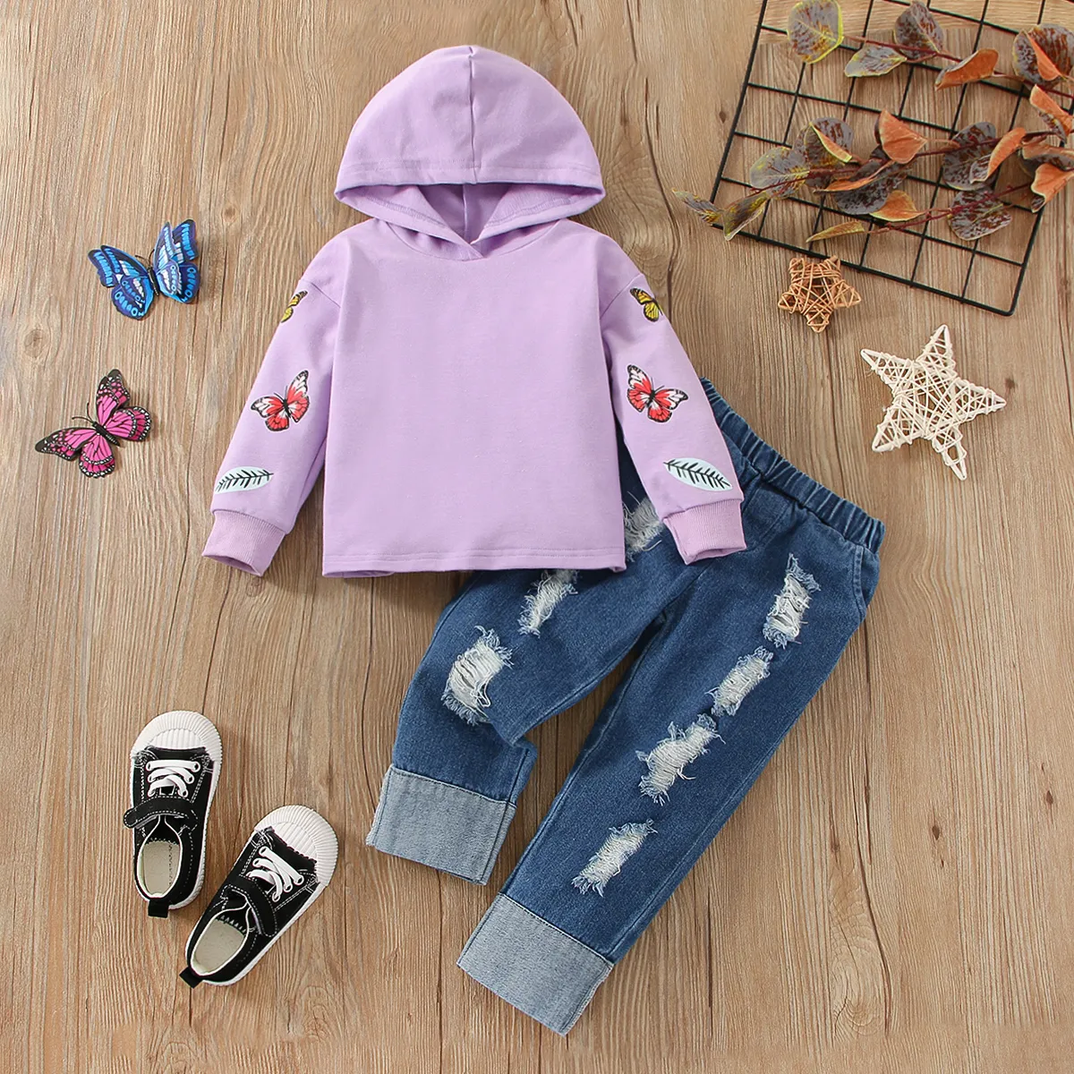 

2pcs Toddler Girl Sweet Ripped Denim Jeans and Butterfly Print Hoodie Sweatshirt Set
