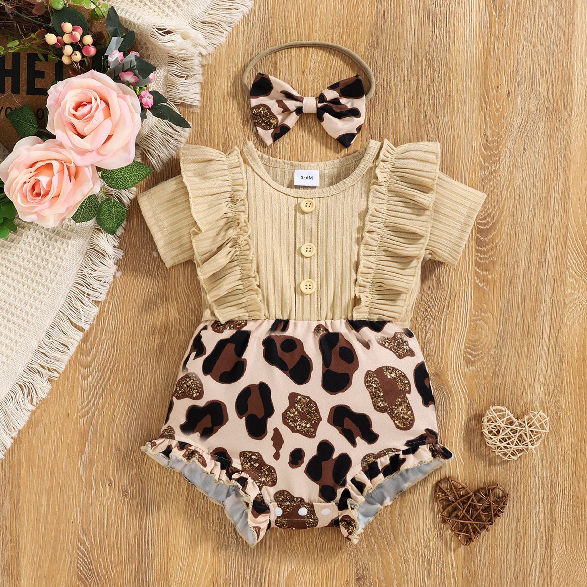 

2pcs Baby Girl 95% Cotton Ribbed Ruffle Short-sleeve Splicing Leopard Romper with Headband Set