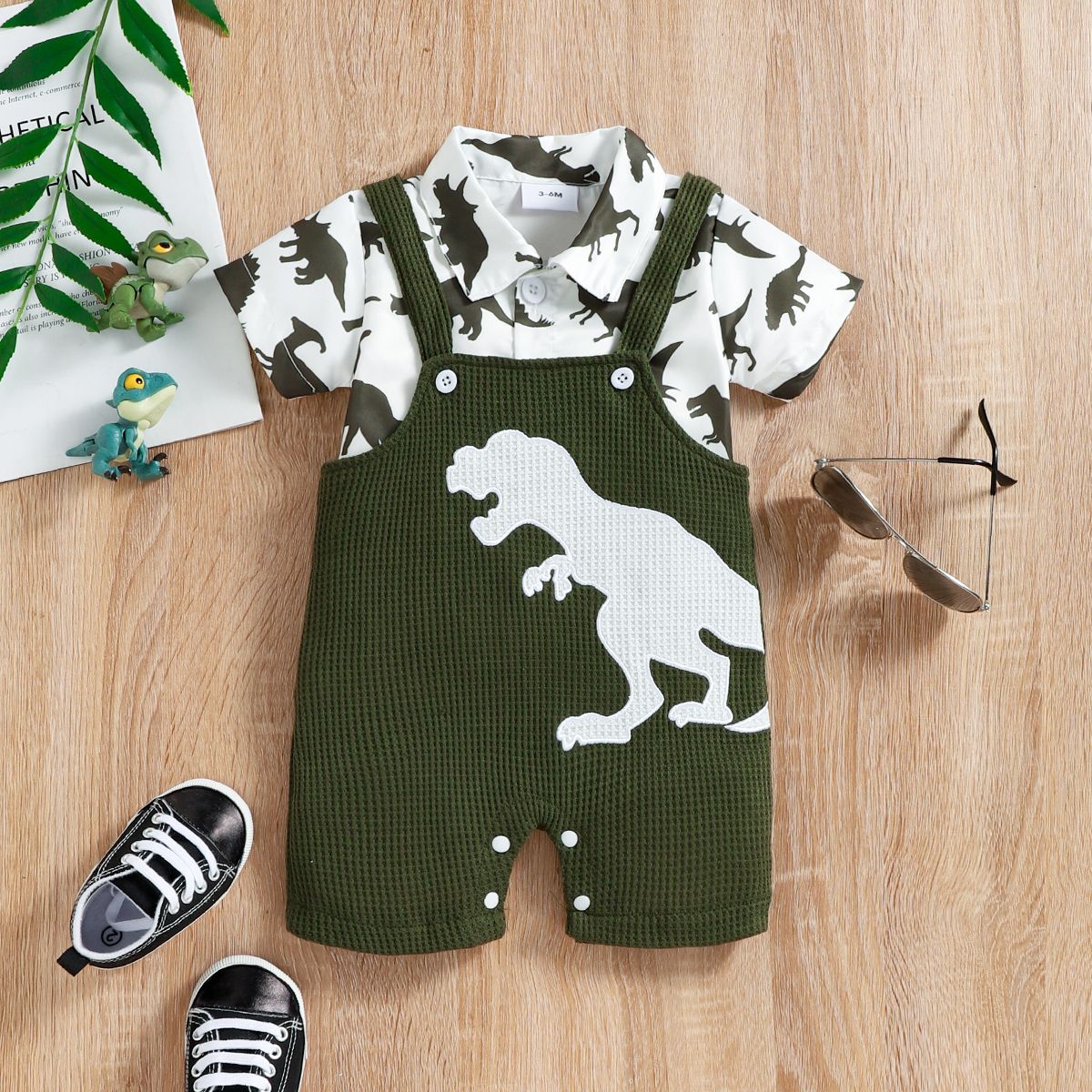 

2pcs Baby Boy All Over Dinosaur Print Short-sleeve Shirt and Overalls Shorts Set