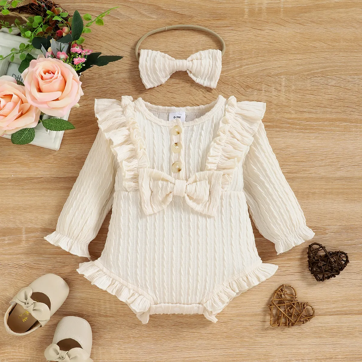 2 قطعة طفلة 95٪ القطن الضلع متماسكة كشكش تقليم Bowknot زر أمامي طويل الأكمام رومبير مع مجموعة عقال  big image 1