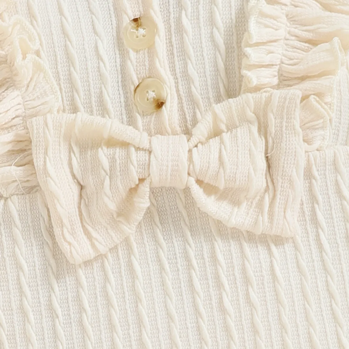 2 قطعة طفلة 95٪ القطن الضلع متماسكة كشكش تقليم Bowknot زر أمامي طويل الأكمام رومبير مع مجموعة عقال  image 5