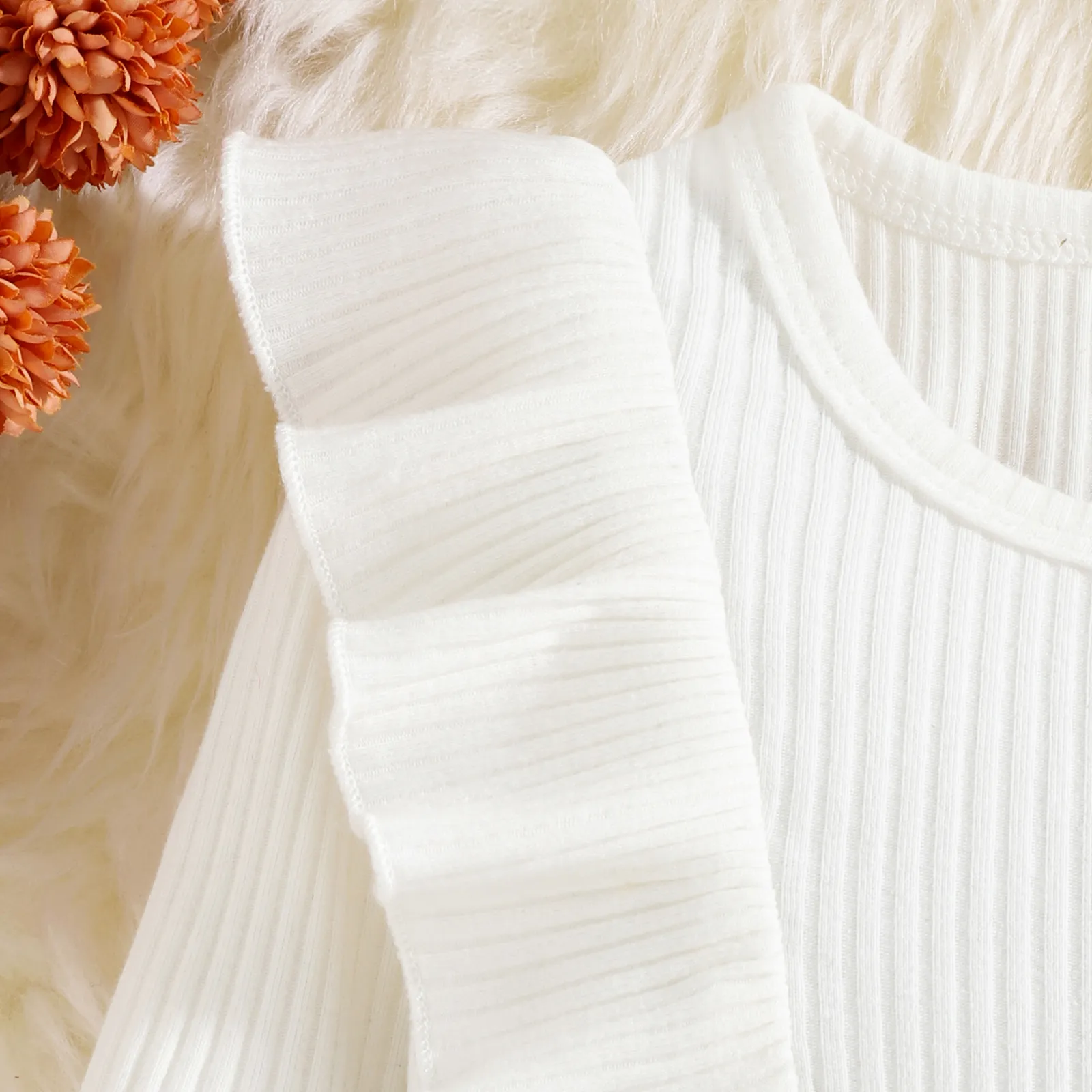 2pcs Baby Girl Solid Rib Knit Ruffle Trim Long-sleeve Romper and Button Front Plaid Belted Skirt Set  image 5
