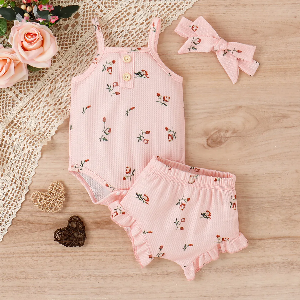 

3pcs Baby Girl Allover Floral Print Waffle Textured Cami Romper and Frill Trim Shorts & Headband Set
