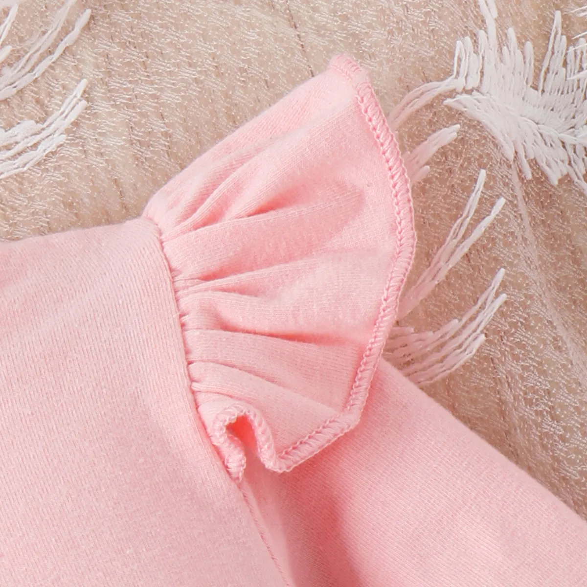 3pcs Baby Girl 95% Cotton Letter Print Ruffle Trim Long-sleeve Romper and Ripped Flared Jeans & Belt Set  image 5